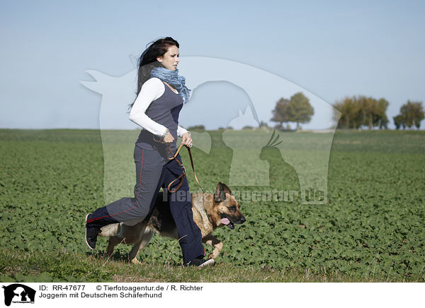 Joggerin mit Deutschem Schferhund / jogger with German Shepherd / RR-47677