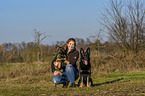 Frau mit Deutschen Schferhunden