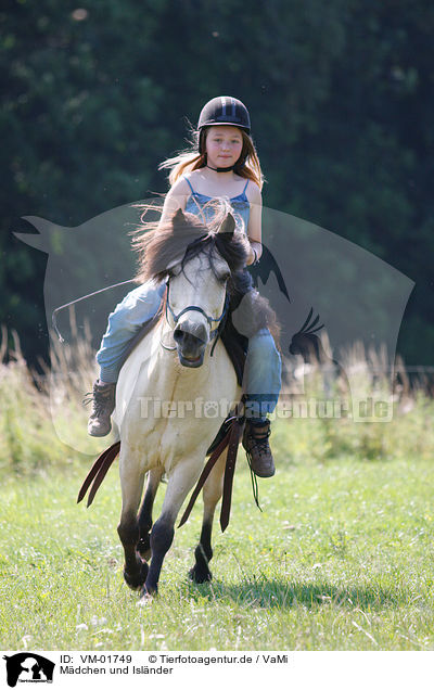 Mdchen und Islnder / girl and Icelandic horse / VM-01749