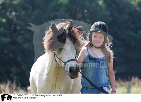 Mdchen und Islnder / girl and Icelandic horse / VM-01752