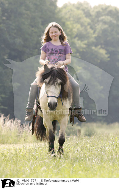 Mdchen und Islnder / girl and Icelandic horse / VM-01757