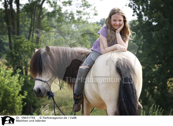Mdchen und Islnder / girl and Icelandic horse / VM-01759