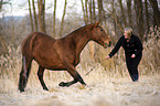 Frau mit Lusitano