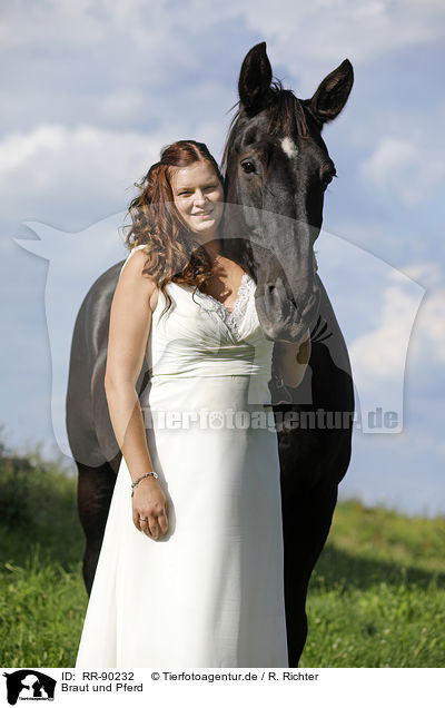 Braut und Pferd / bride and horse / RR-90232