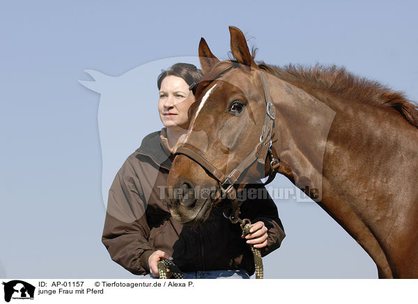 junge Frau mit Pferd / young woman with horse / AP-01157