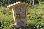 Wildbienen Nisthilfe