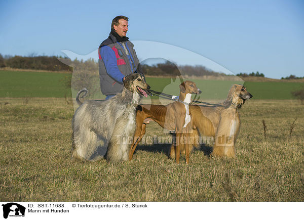 Mann mit Hunden / SST-11688