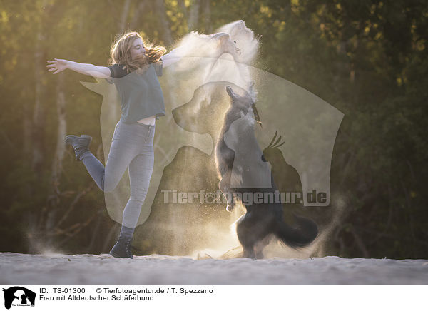 Frau mit Altdeutscher Schferhund / woman with Old German Shepherd / TS-01300