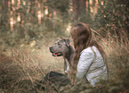 Frau und American Staffordshire Terrier
