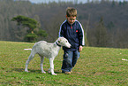 Junge mit Hund