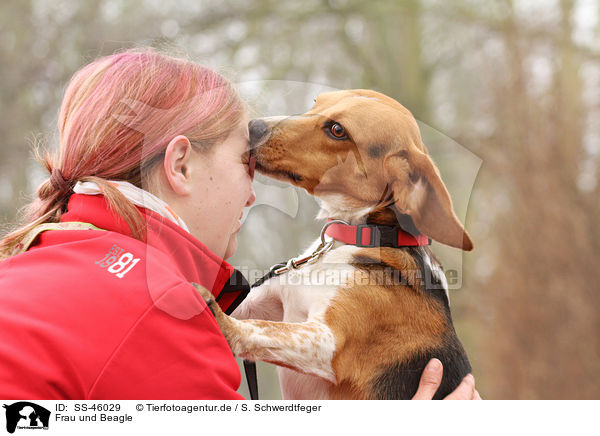 Frau und Beagle / woman and Beagle / SS-46029