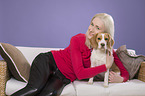 Nina Bauer mit Beagle