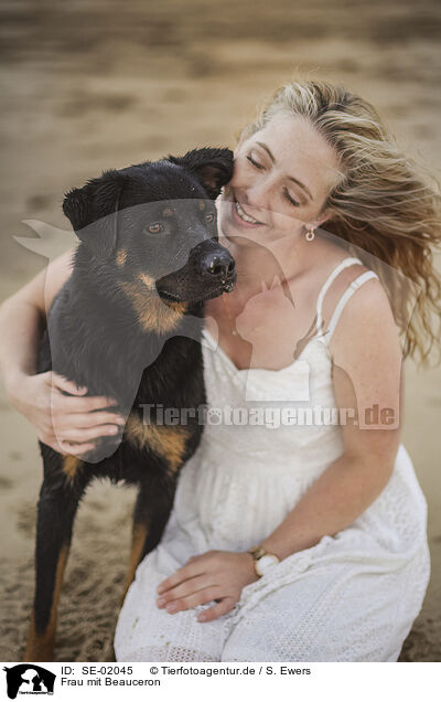 Frau mit Beauceron / woman with Beauceron / SE-02045