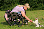 Frau und Biewer Yorkshire Terrier