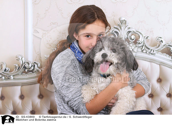 Mdchen und Bolonka zwetna / girl and Bolonka zwetna / SS-43869