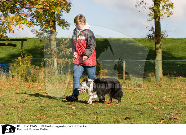 Frau mit Border Collie / woman with Border Collie / JB-01345