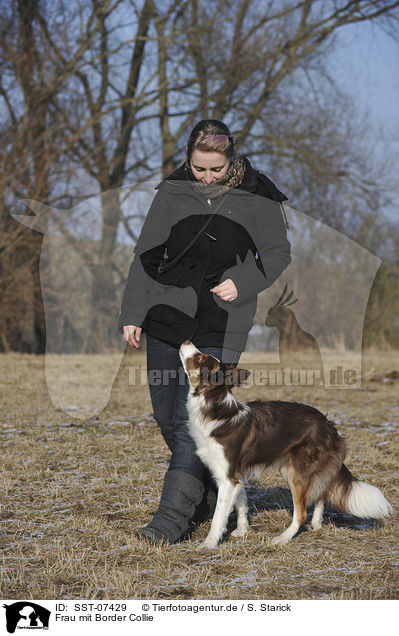 Frau mit Border Collie / SST-07429