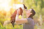 Frau und Boston Terrier