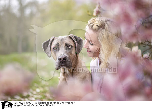 junge Frau mit Cane Corso Hndin / MW-13702