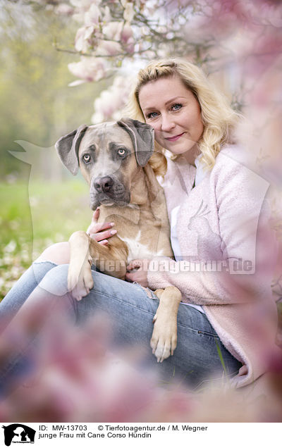 junge Frau mit Cane Corso Hndin / young woman with Cane Corso / MW-13703