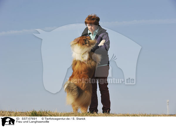 Frau und Langhaarcollie / SST-07691