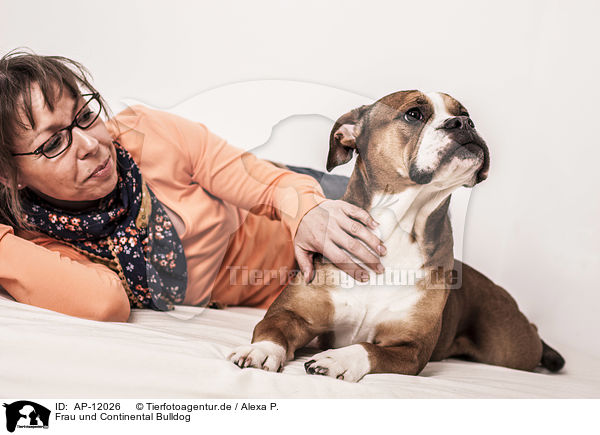 Frau und Continental Bulldog / AP-12026