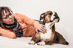 Frau und Continental Bulldog