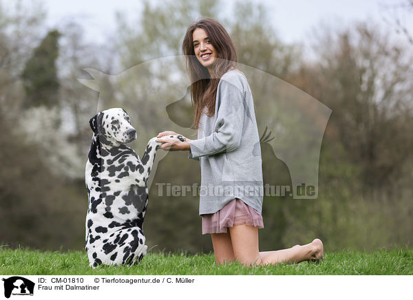 Frau mit Dalmatiner / woman with Dalmatian / CM-01810