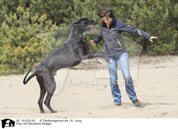 Frau mit Deutsche Dogge / woman with Great Dane / KJ-02142