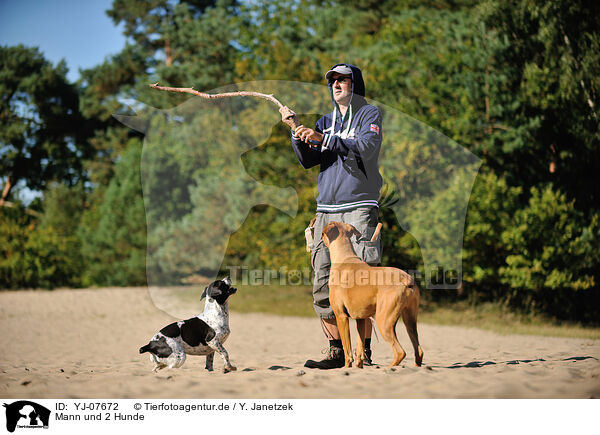 Mann und 2 Hunde / man and 2 dogs / YJ-07672