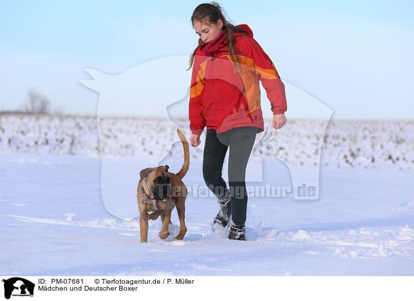 Mdchen und Deutscher Boxer / girl and German Boxer / PM-07681