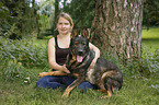Frau und Deutscher Schferhund DDR