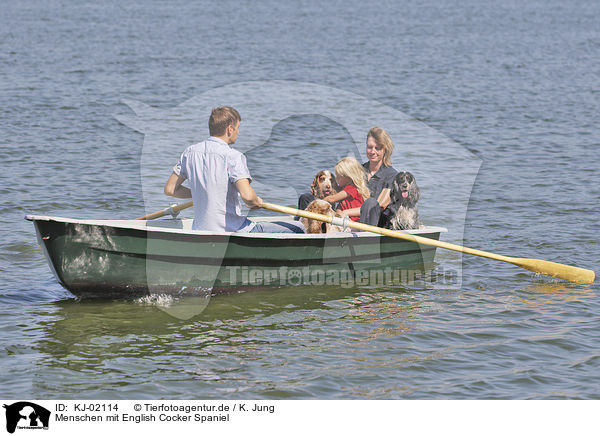 Menschen mit English Cocker Spaniel / humans with English Cocker Spaniel / KJ-02114