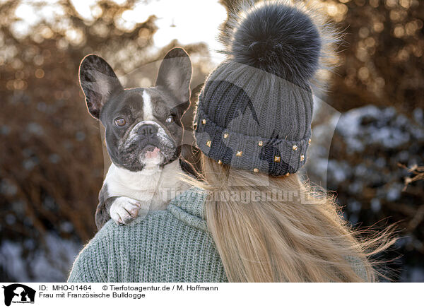 Frau mit Franzsische Bulldogge / woman with French Bulldog / MHO-01464