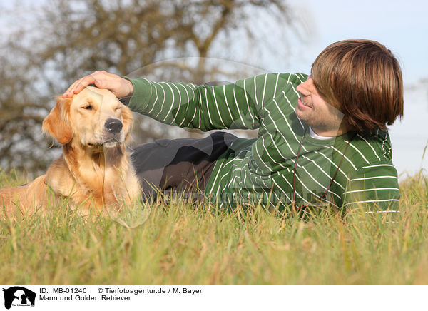 Mann und Golden Retriever / MB-01240