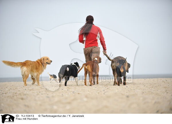Frau mit Hunden / woman with dogs / YJ-10413