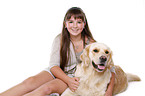 Mdchen mit Golden Retriever