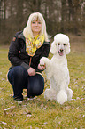 Frau und Gropudel