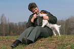 Jack Russell Terrier bekommt Wurmkur