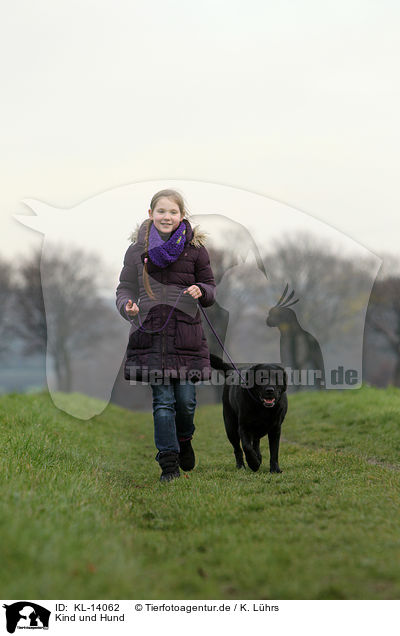 Kind und Hund / child and dog / KL-14062