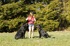 Mdchen mit Labrador Retriever