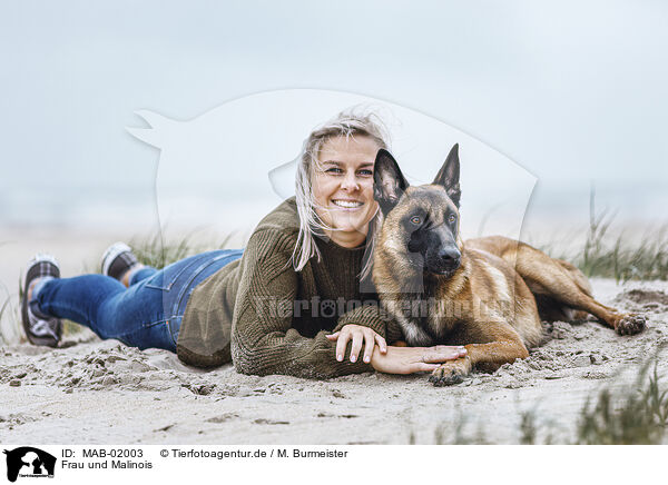 Frau und Malinois / woman and Malinois / MAB-02003