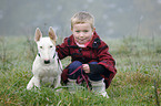 Mdchen mit Bullterrier