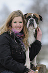 Frau mit Olde English Bulldog