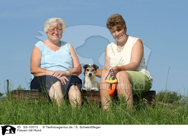 Frauen mit Hund / SS-10013