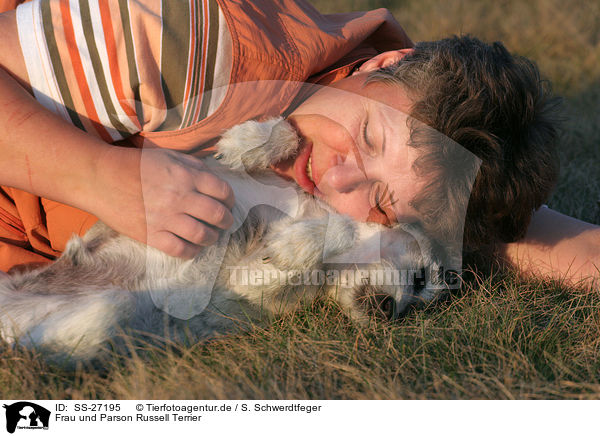 Frau und Parson Russell Terrier / woman and Parson Russell Terrier / SS-27195