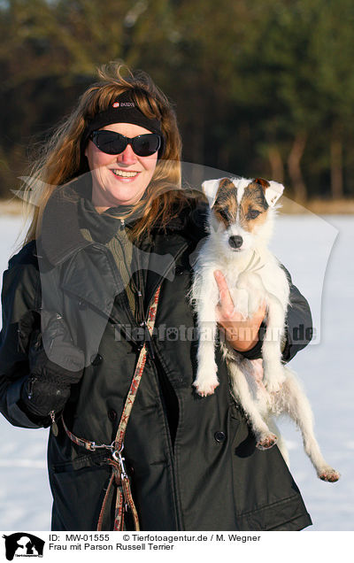 Frau mit Parson Russell Terrier / MW-01555
