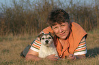Frau und Parson Russell Terrier