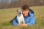 Frau und Parson Russell Terrier