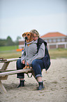 Frau und Rhodesian Ridgeback